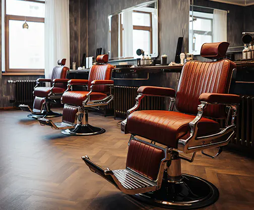 Stylové zrcadlo a skříňka